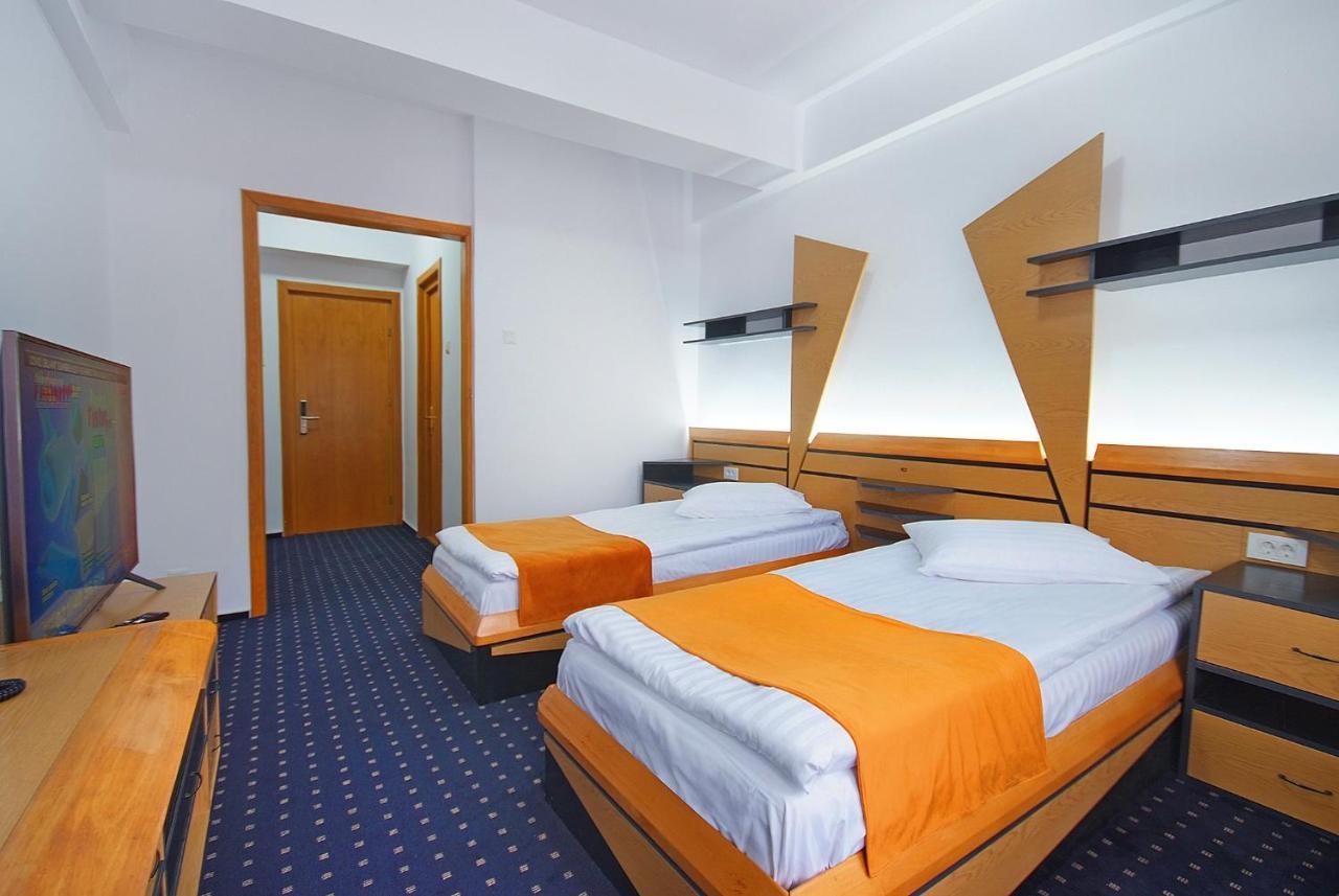 Complex Panoramic Hotell Slănic-Moldova Exteriör bild