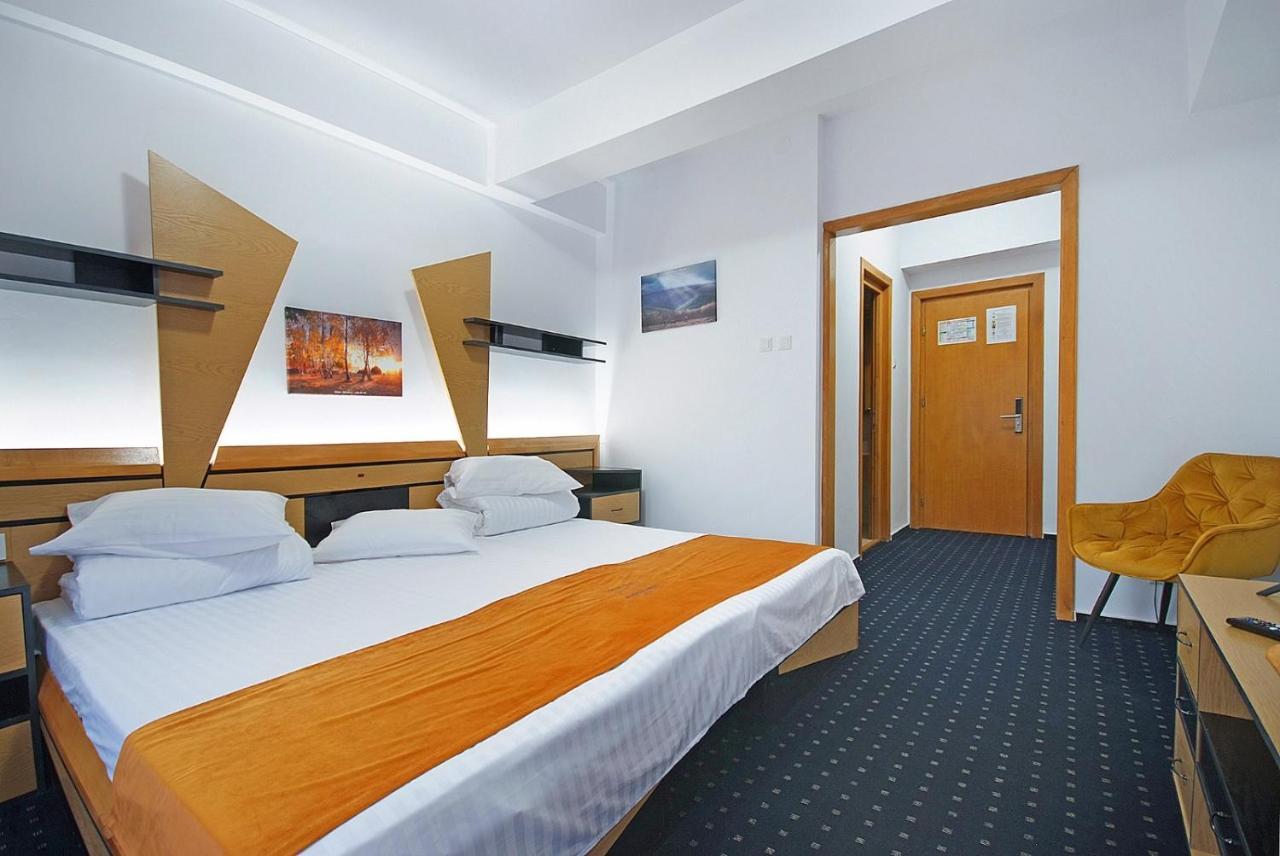 Complex Panoramic Hotell Slănic-Moldova Exteriör bild