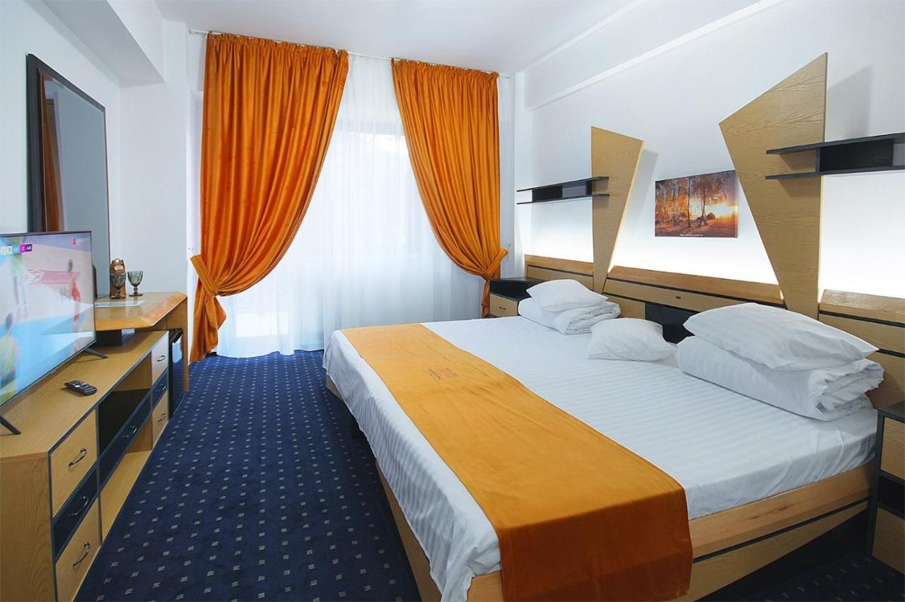 Complex Panoramic Hotell Slănic-Moldova Exteriör bild