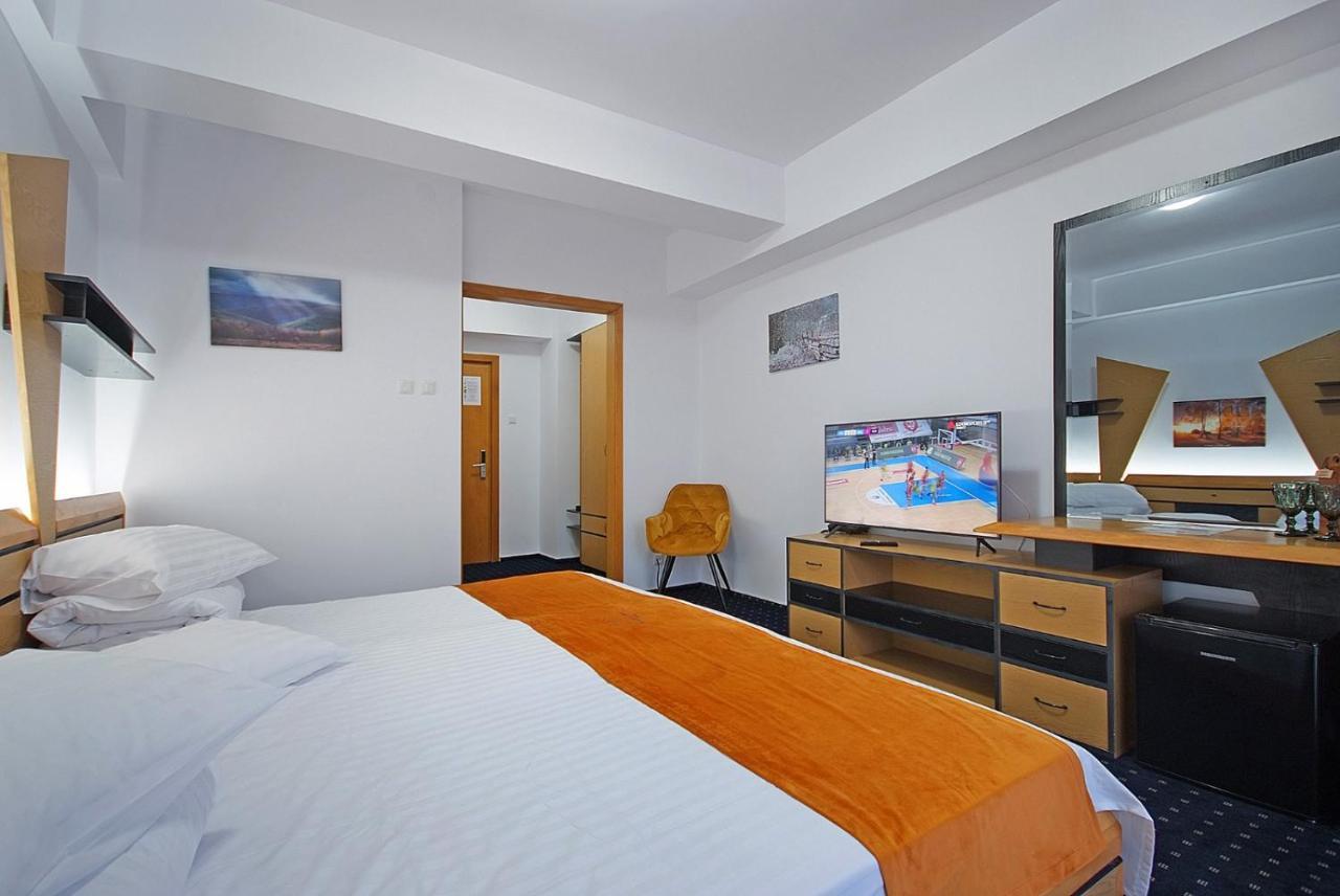 Complex Panoramic Hotell Slănic-Moldova Exteriör bild